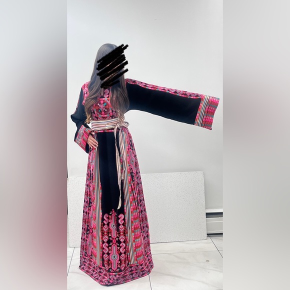 Palestinian Thobe - Picture 3 of 3